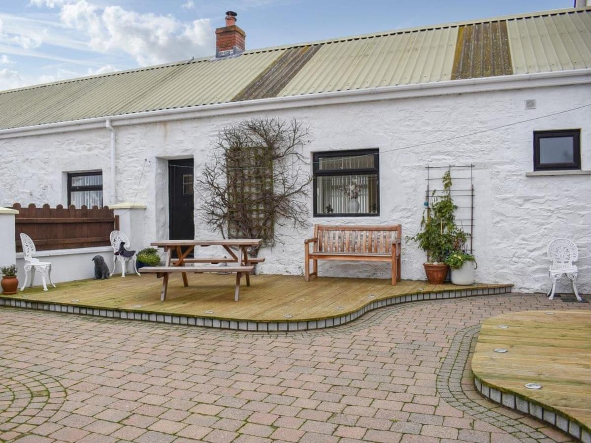 Rose Cottage Captivating 1-Bed Cottage In Bangor Bagian luar foto