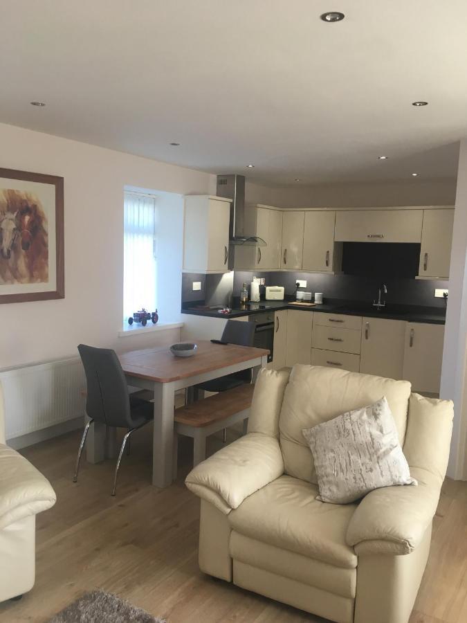 Rose Cottage Captivating 1-Bed Cottage In Bangor Bagian luar foto