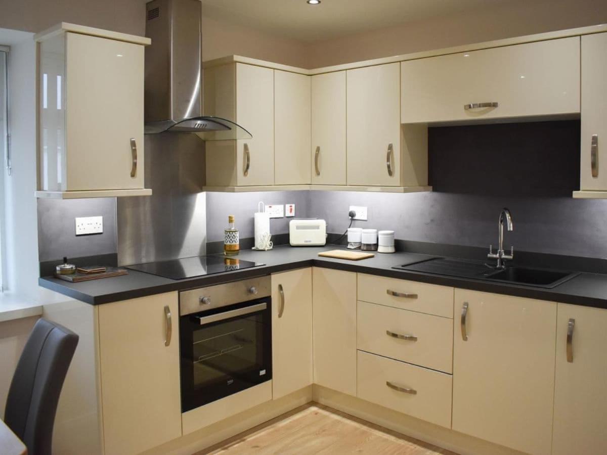 Rose Cottage Captivating 1-Bed Cottage In Bangor Bagian luar foto