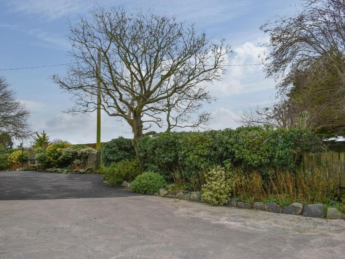Rose Cottage Captivating 1-Bed Cottage In Bangor Bagian luar foto