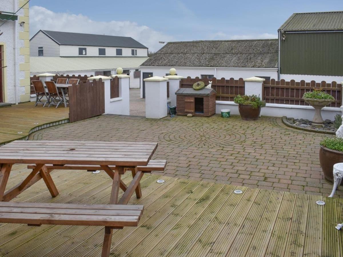 Rose Cottage Captivating 1-Bed Cottage In Bangor Bagian luar foto