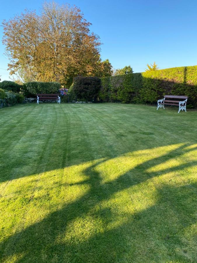 Rose Cottage Captivating 1-Bed Cottage In Bangor Bagian luar foto